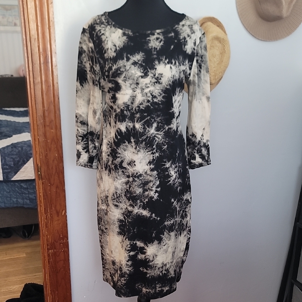 One Clothing Black and Cream Tie-Dye Long Sleeve Dress